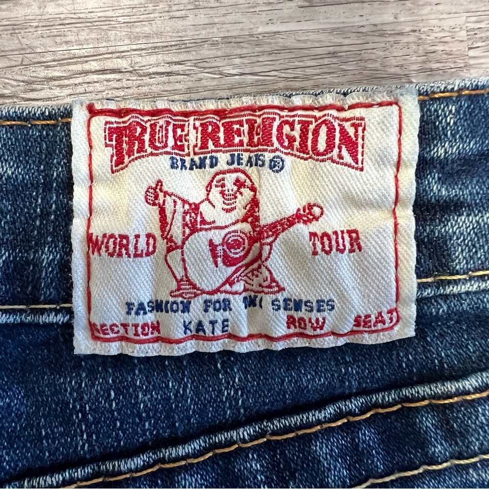True Religion Western Medium Blue Straight Leg Jeans with Contrast Stitching - Picture 13 of 13